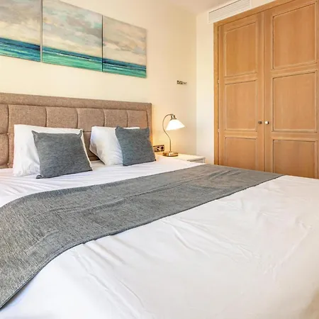 Apartment 2 Bedroom Gorgeous In Manilva